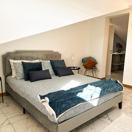 Carolas Luxury House Fiumicino Esterno foto